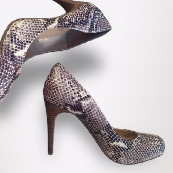 Jessica Simpson Calie Rounded Toe, high heeled pumps in faux reptile skins, 10 - Picture 4 of 11